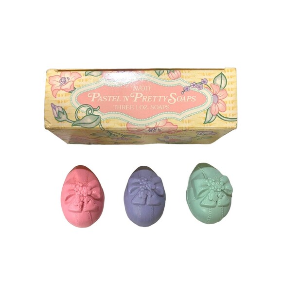 Vintage AVON Set Of 3 Pastel N' Pretty Soaps - Fresh Spring Scent - New In Box - Picture 2 of 12